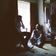 DVD/Blu-ray-Review: Whitney - Small Talk