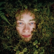 Album-Review: Anna B. Savage - You And I Are Earth Anna B. Savage: You And I Are Earth